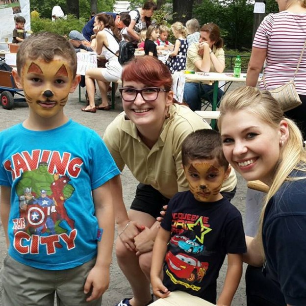 Kinderschminken beim RC Kindertag im Berliner Zoo